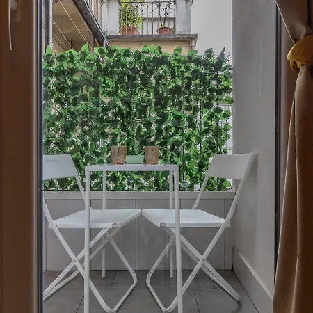 Giorgia Home, Porta Susa Station